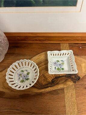 Floral Vintage Andrea by Sadek Reticulated Violet Trinket Dishes - Set of 2